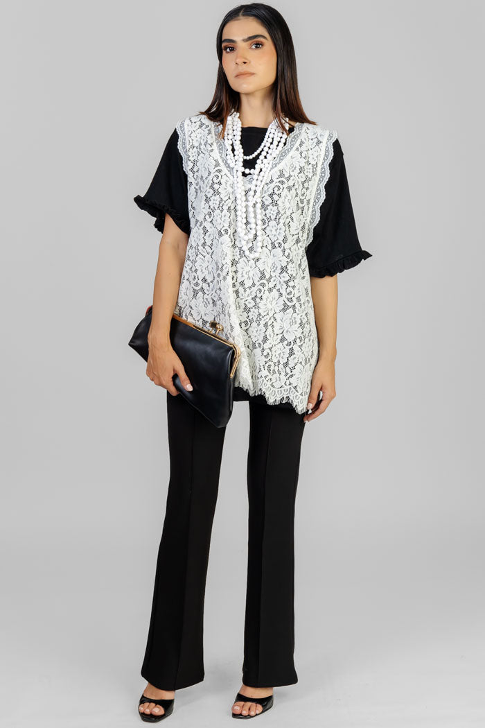 BLUSA NEGRA ENCAJE BLANCO