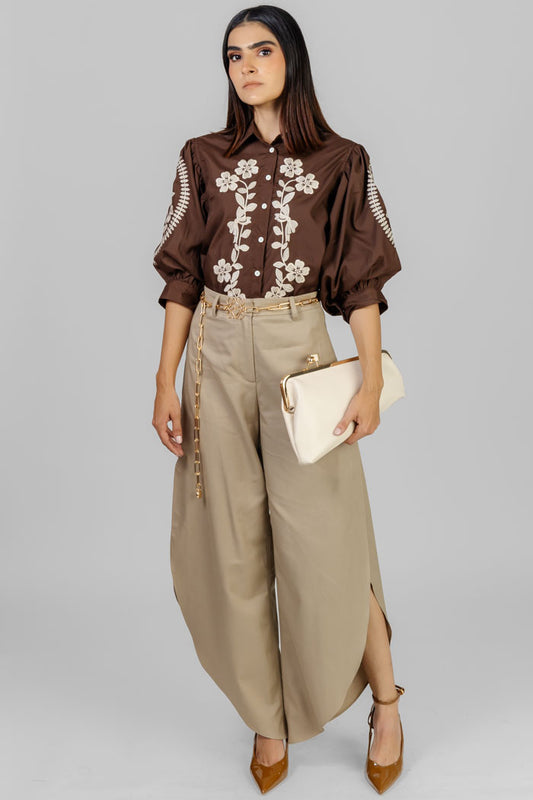 PANTALON BEIGE ACAMPANADO