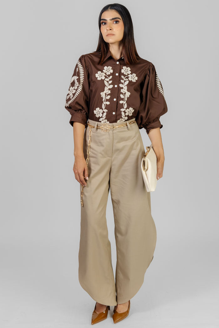 PANTALON BEIGE ACAMPANADO