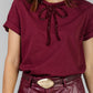 BLUSA VINO CON MOÑO