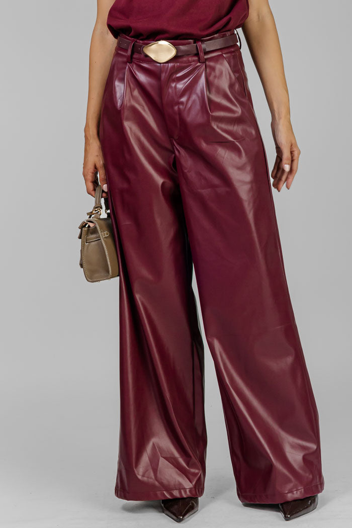 PANTALON VINO TIPO PIEL