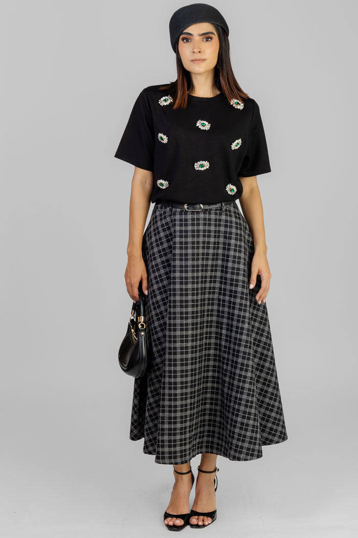 BLUSA NEGRA CON PEDRERÍA