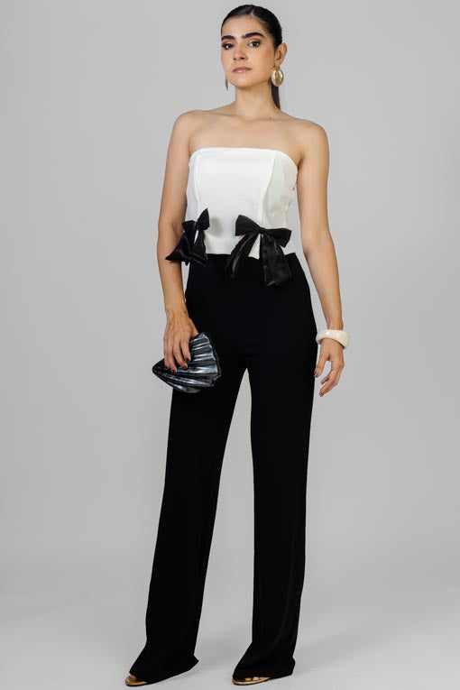 CONJUNTO TOP STRAPLESS MOÑOS