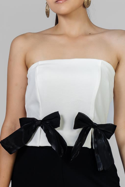 CONJUNTO TOP STRAPLESS MOÑOS