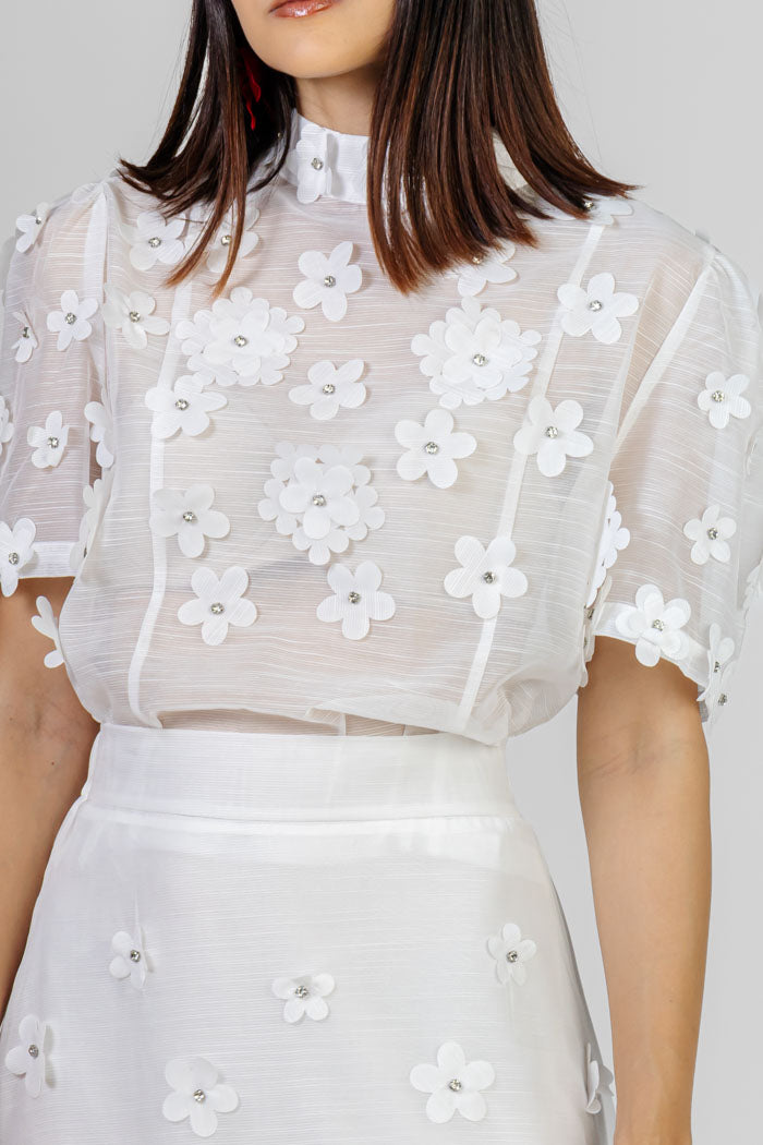 CONJUNTO BLANCO CON FLORES