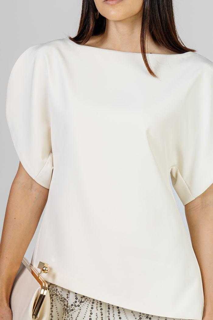 BLUSA CREMA MANGA CAPA