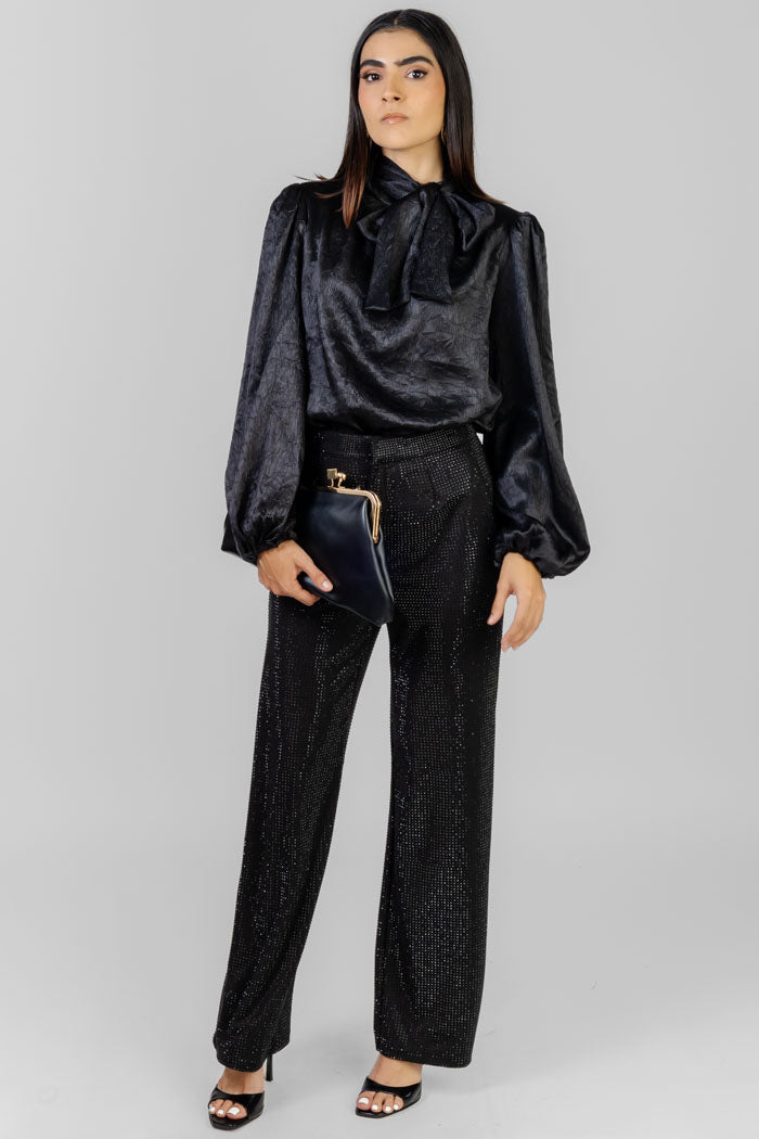 BLUSA SATINADA CON LAZO