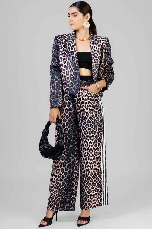 CONJUNTO SACO ANIMAL PRINT