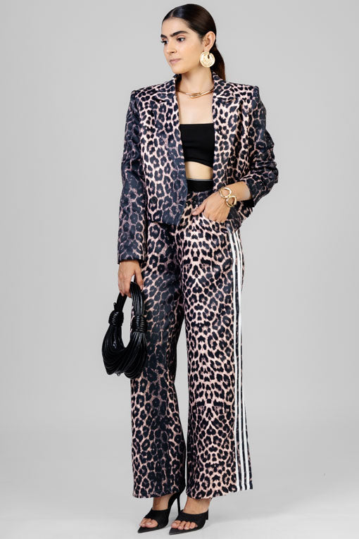 CONJUNTO SACO ANIMAL PRINT