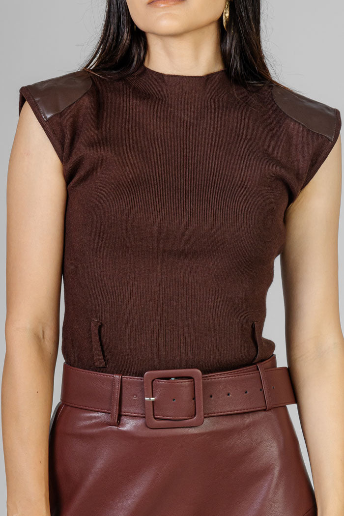 BLUSA HOMBRERAS