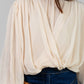 BLUSA DRAPEADA ENVOLVENTE