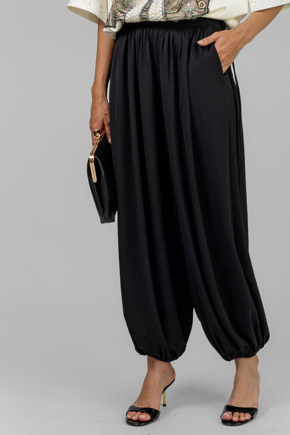 PANTALÓN NEGRO HARÉN