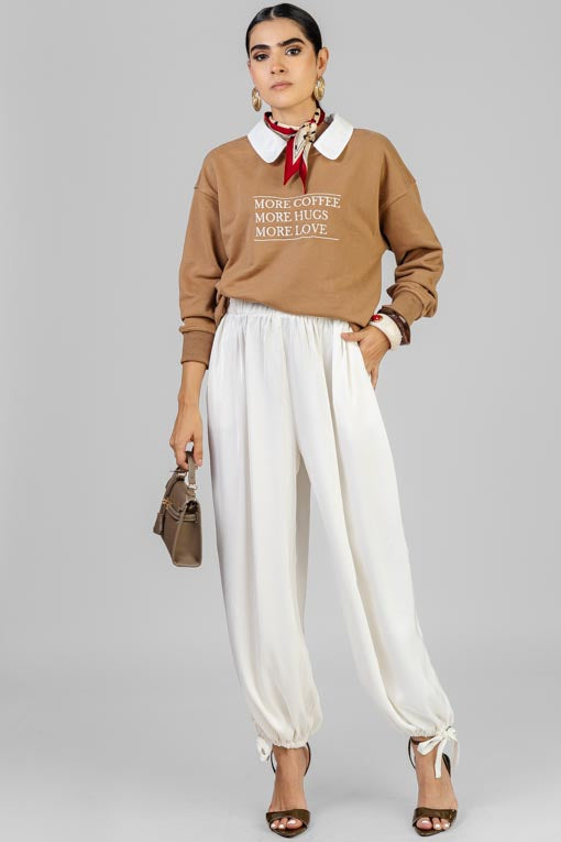 SUDADERA CUELLO BLANCO