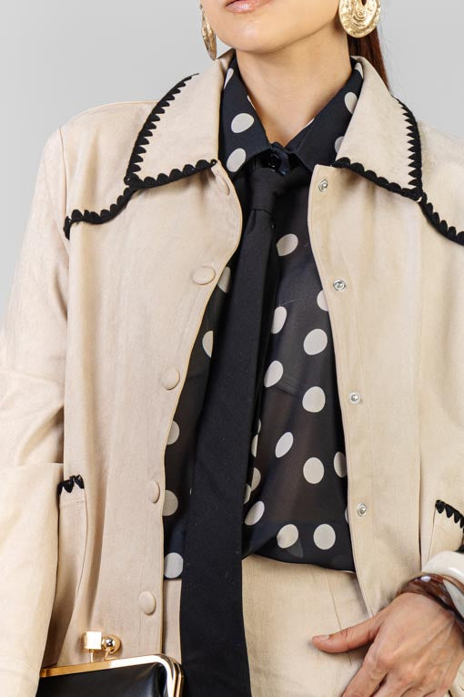 CONJUNTO GAMUZA RIBETE BORDADO