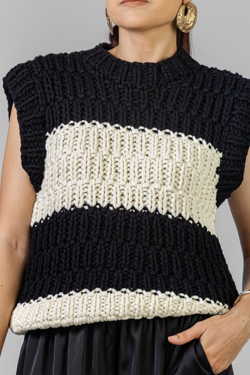 CHALECO TEJIDO BICOLOR