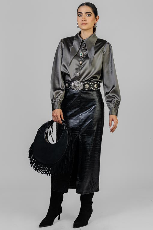 BLUSA CUELLO EN PICO